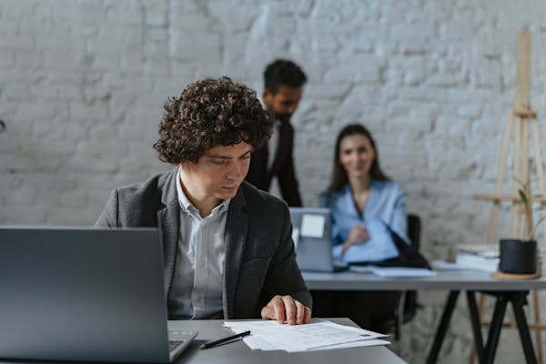 استشارات قانونية